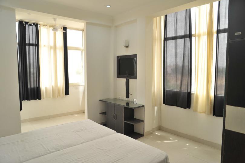 Aura Suites 구르가온 외부 사진